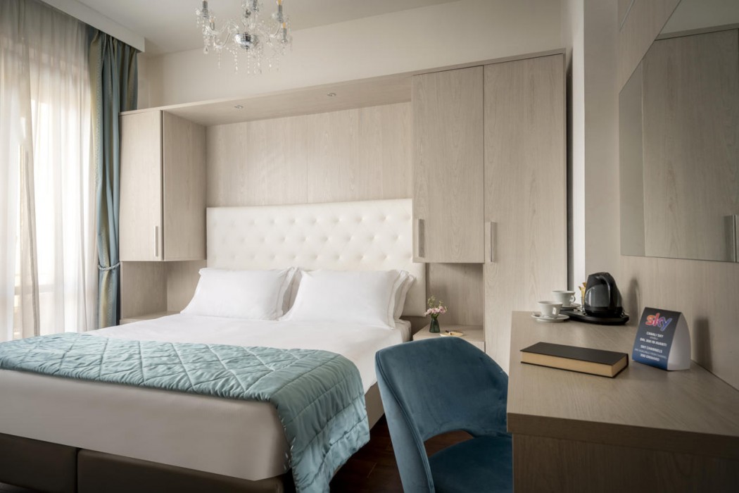 Hotel Re Enzo 38/102