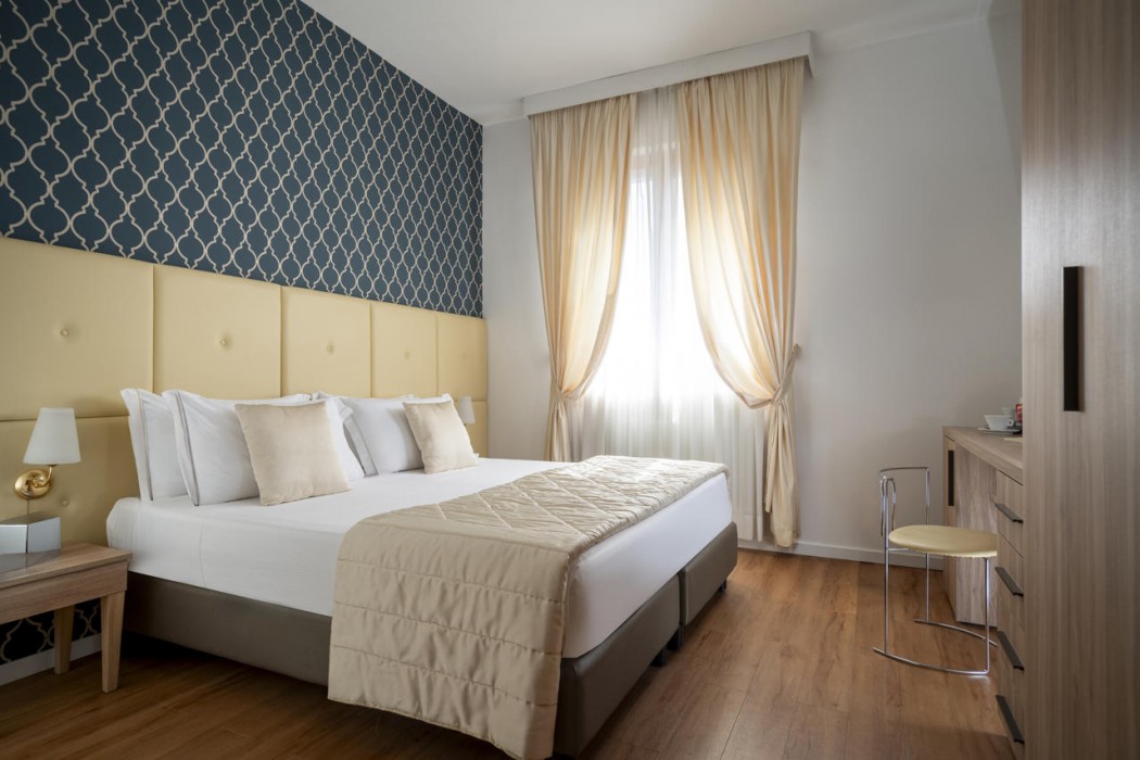 Hotel Re Enzo 36/102
