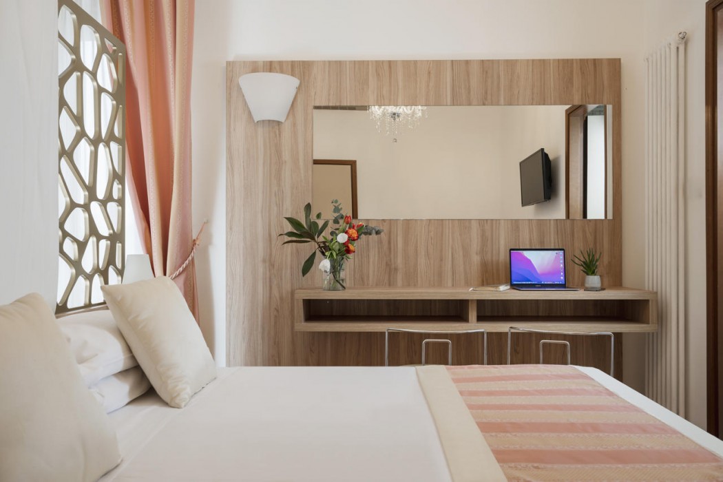 Hotel Re Enzo 19/102