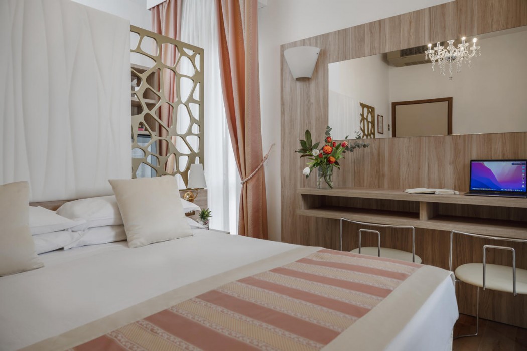 Hotel Re Enzo 20/102