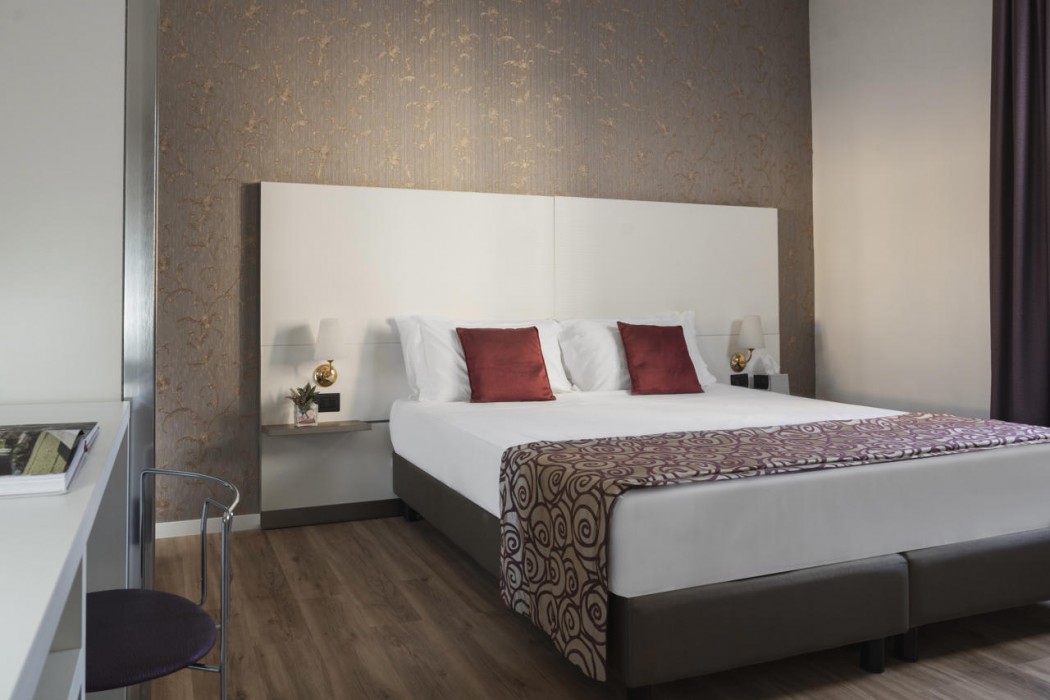 Hotel Re Enzo 26/102