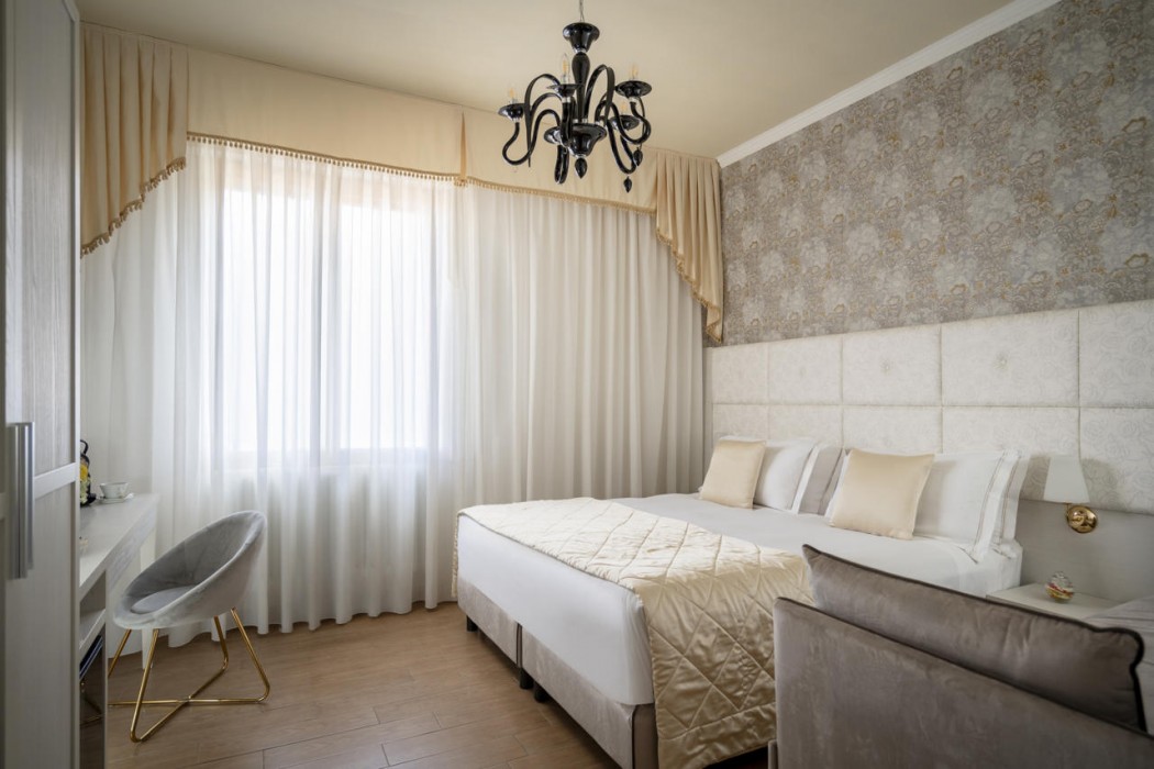 Hotel Re Enzo 40/102