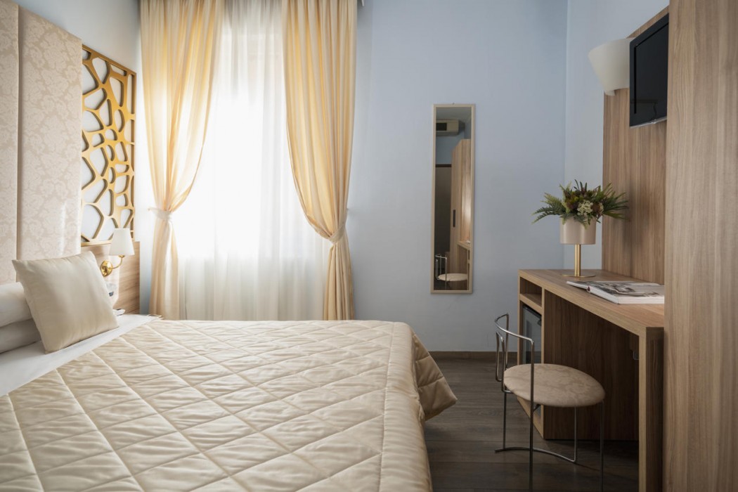 Hotel Re Enzo 22/102