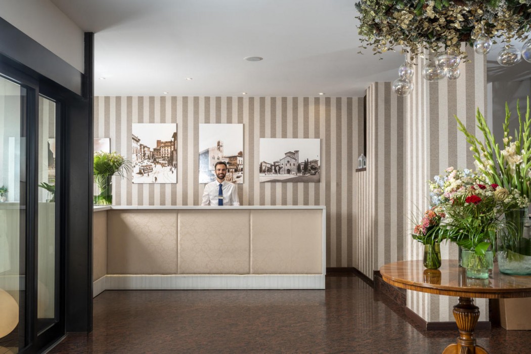 Lobby at Hotel Re Enzo, BOLOGNA