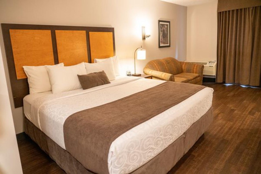 Canmore Pocaterra Inn & Waterslide 25/81