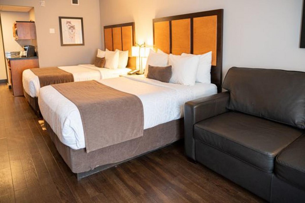 Canmore Pocaterra Inn & Waterslide 27/81