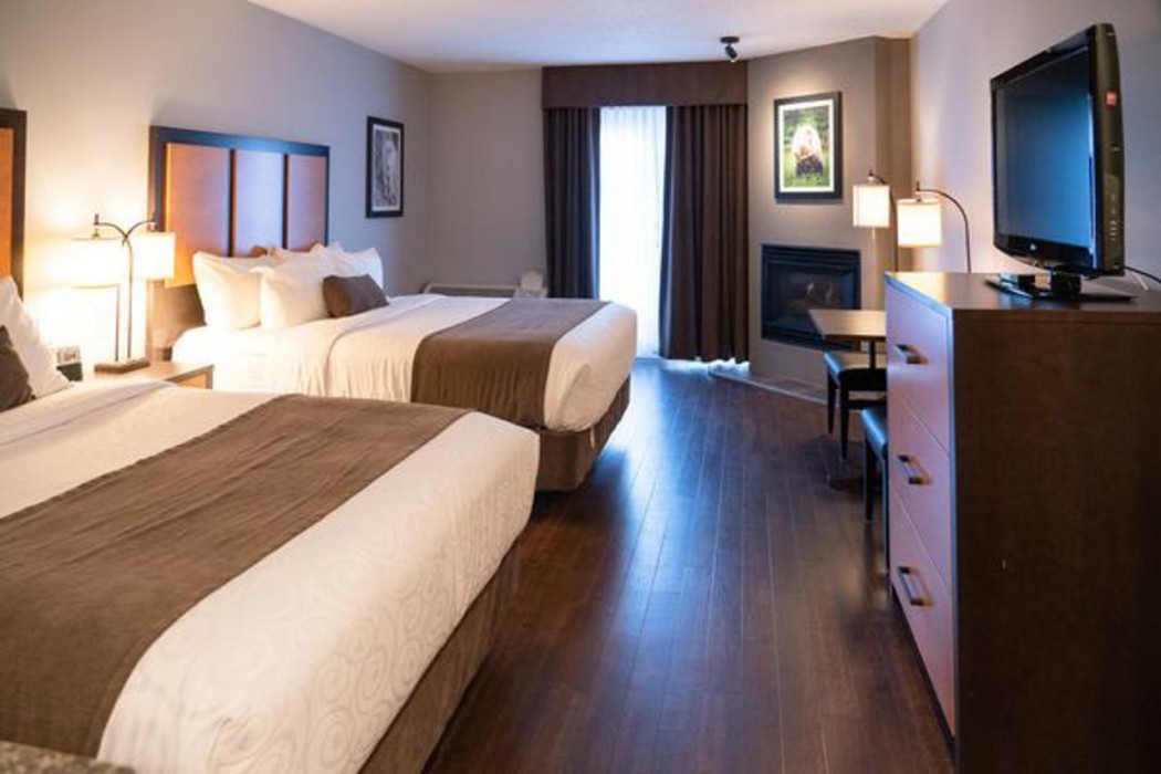 Canmore Pocaterra Inn & Waterslide 20/81