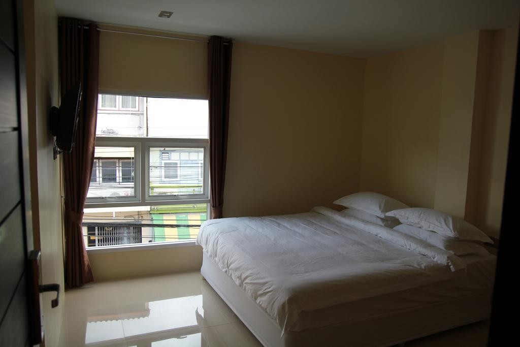 AU BON HOSTEL 13/58