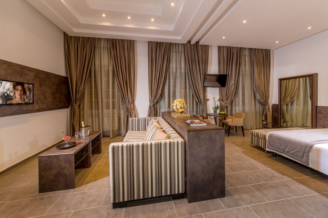 Hearth Hotel 34/92