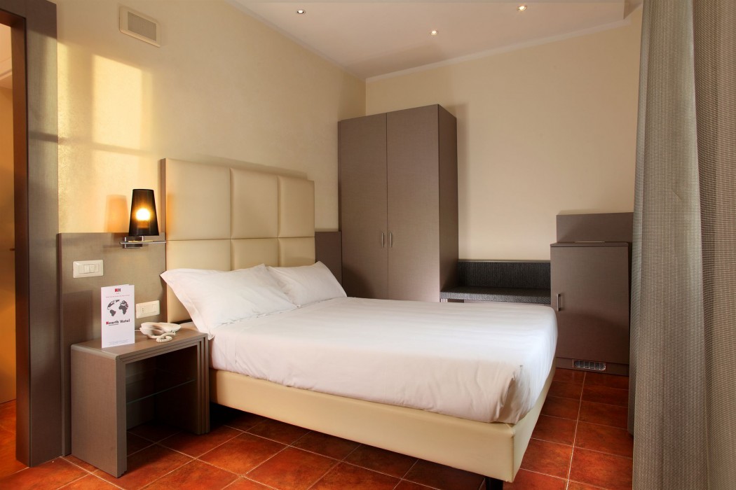 Hearth Hotel 28/92