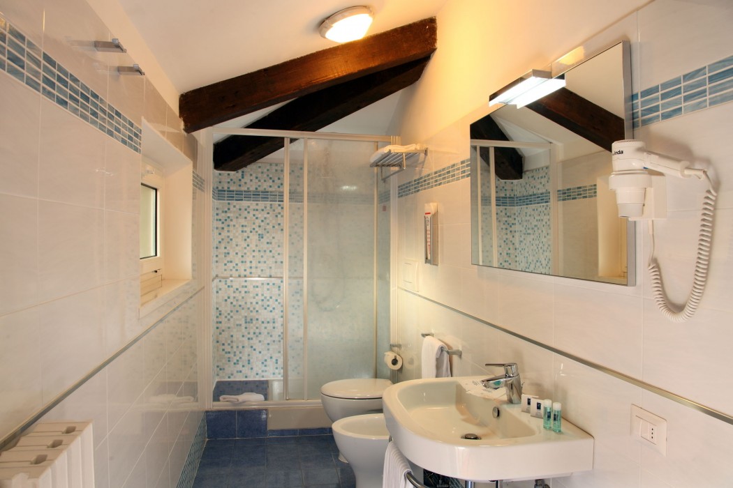 Hearth Hotel 36/92