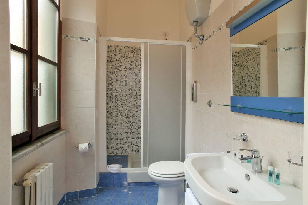 Hearth Hotel 44/92