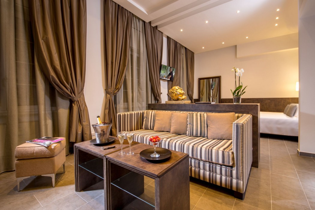 Hearth Hotel 64/92