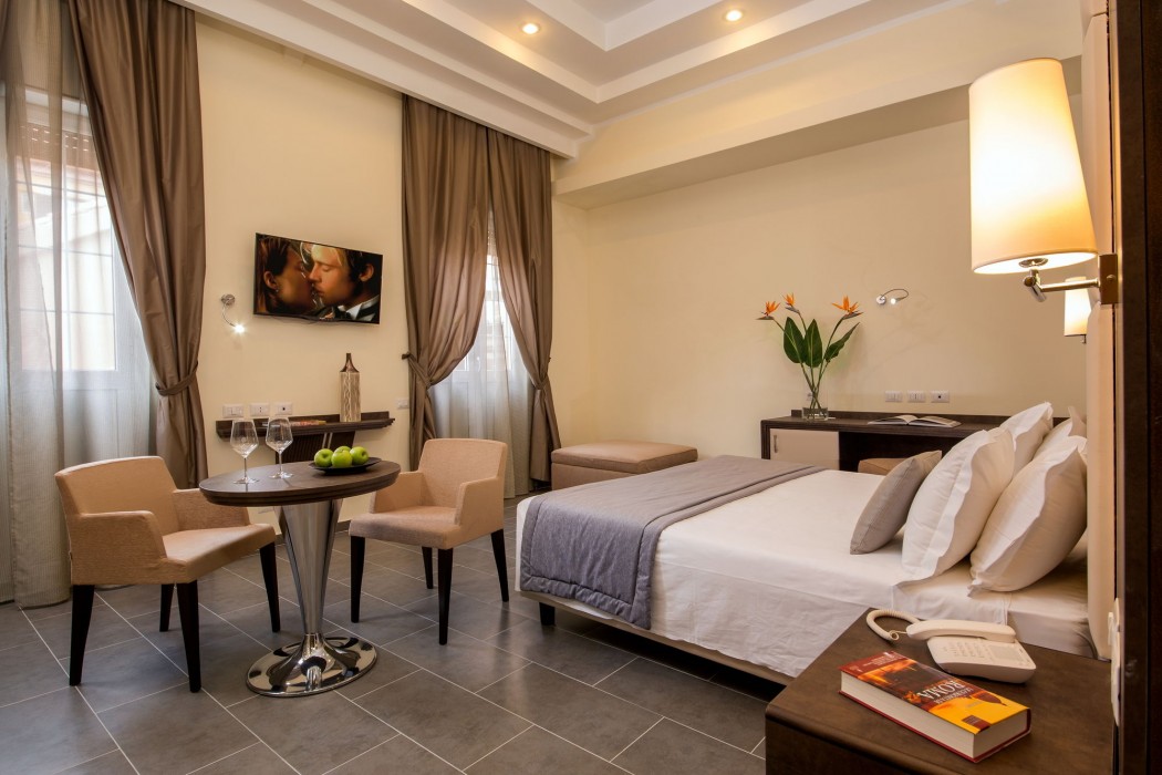 Hearth Hotel 39/92