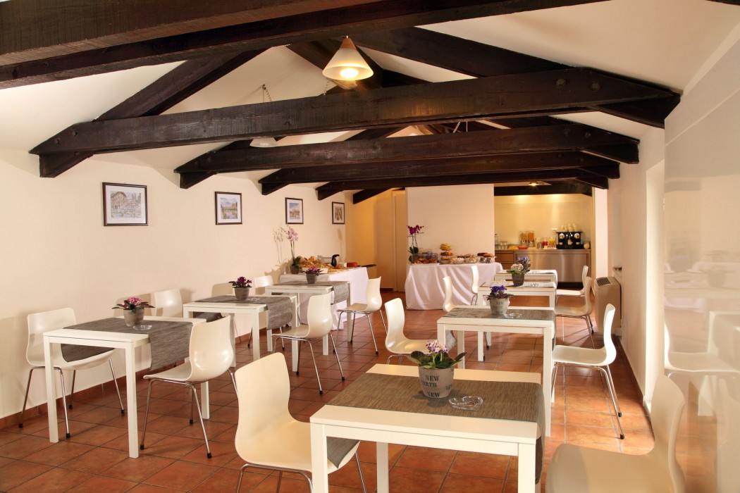 Hearth Hotel 41/92
