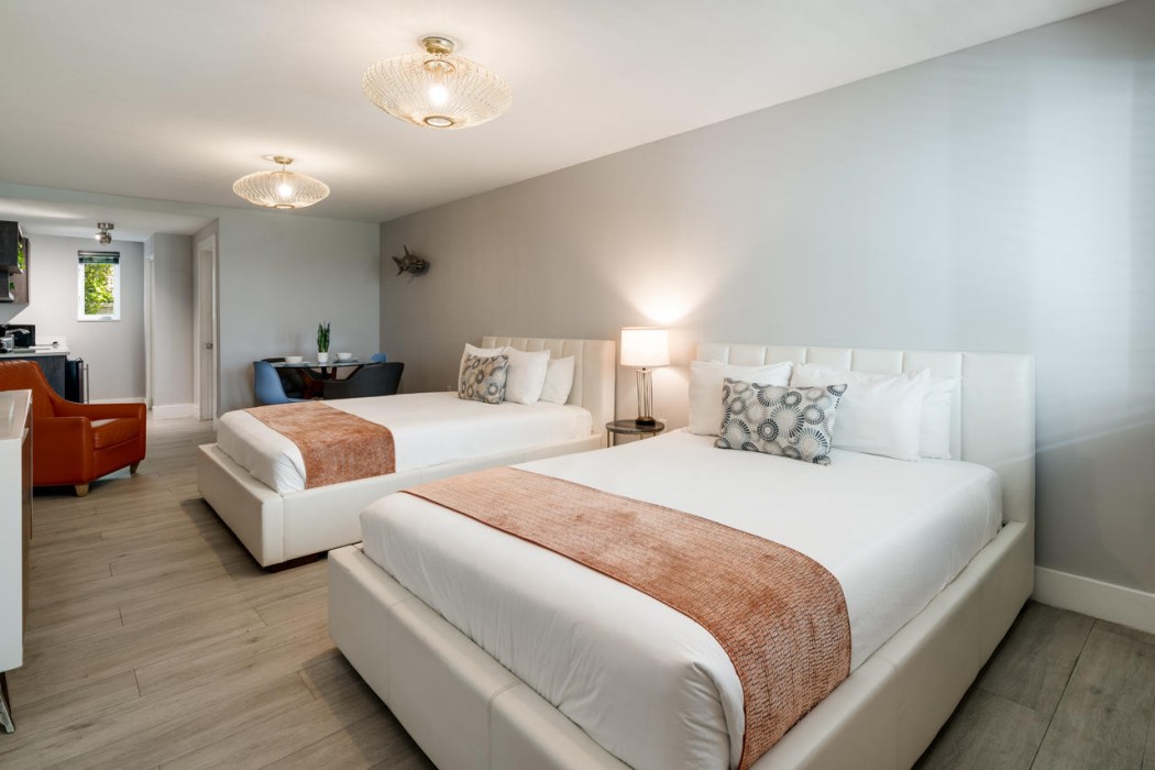 Waterside Hotel and Suites 30/86