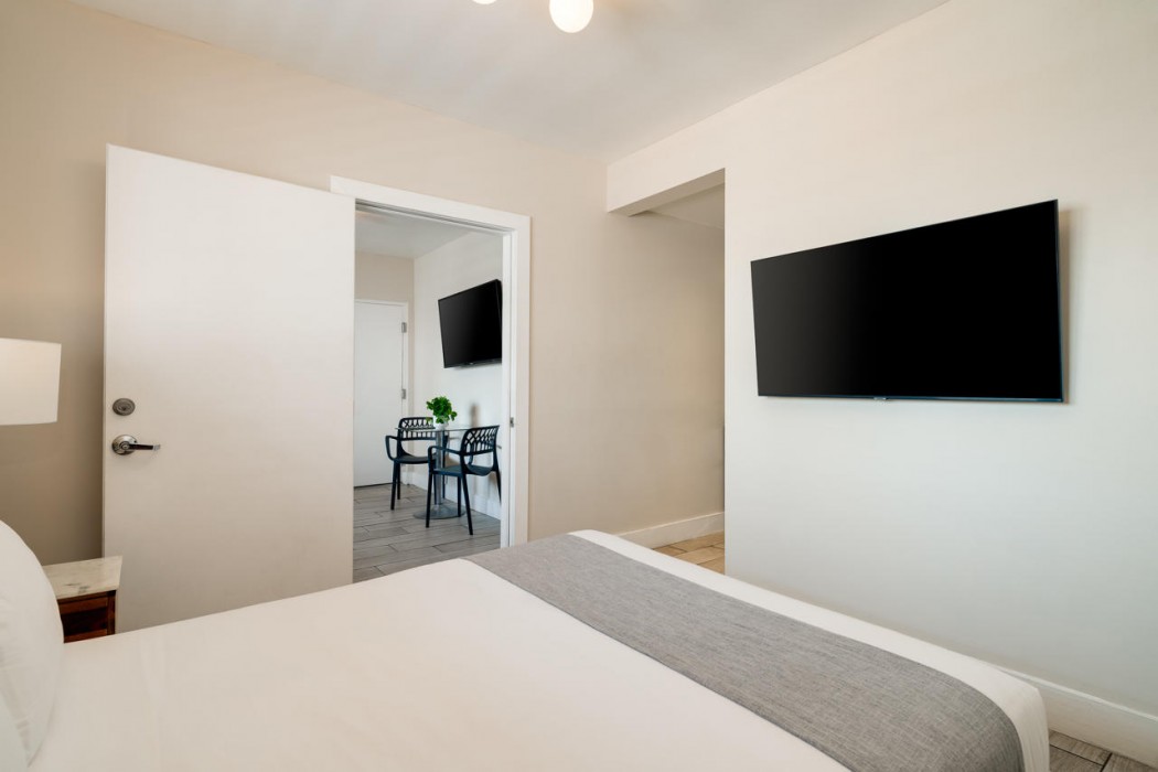 Waterside Hotel and Suites 46/86