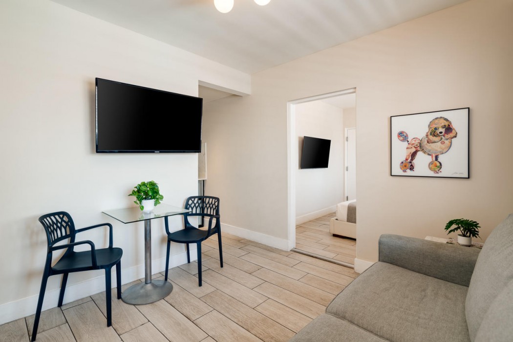 Waterside Hotel and Suites 42/86