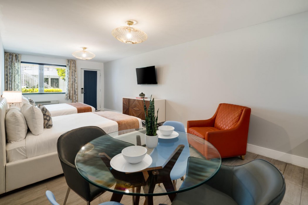 Waterside Hotel and Suites 29/86