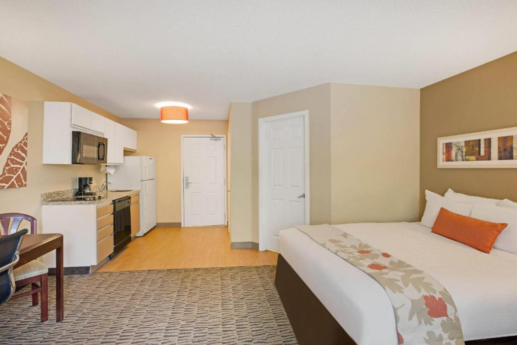 MainStay Suites Detroit Auburn Hills 5/20