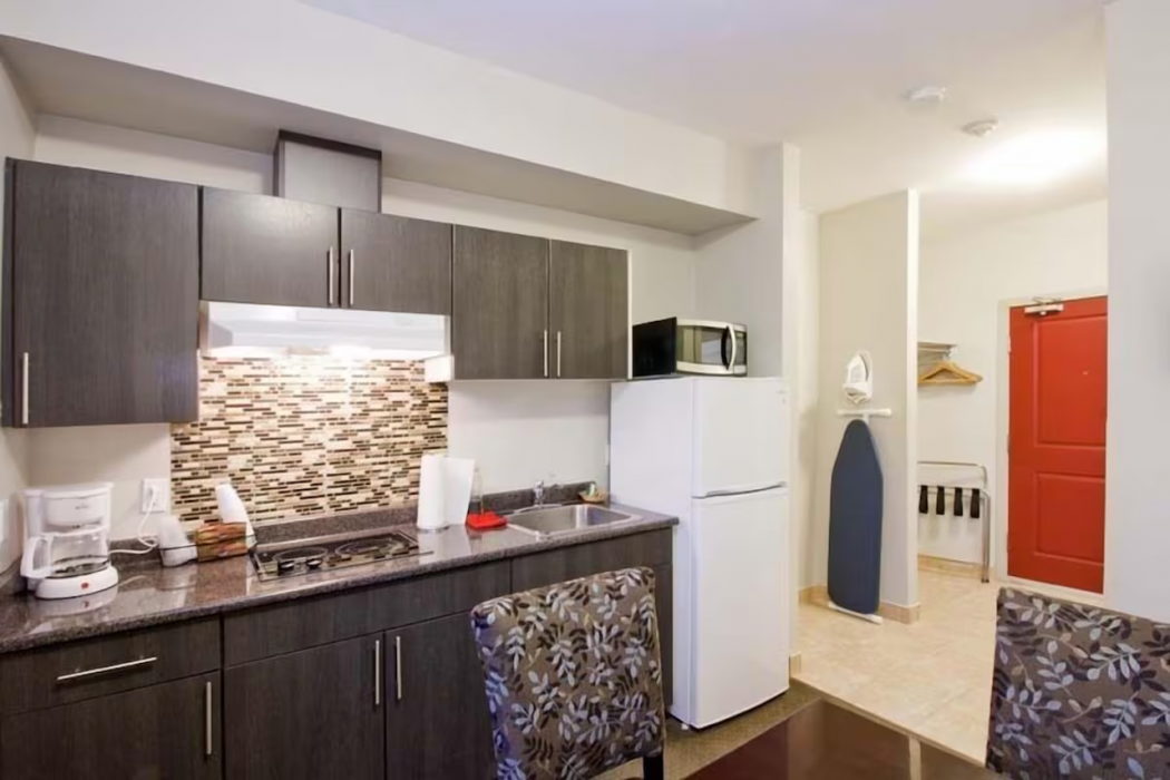 Travelodge by Wyndham Kindersley 16/23