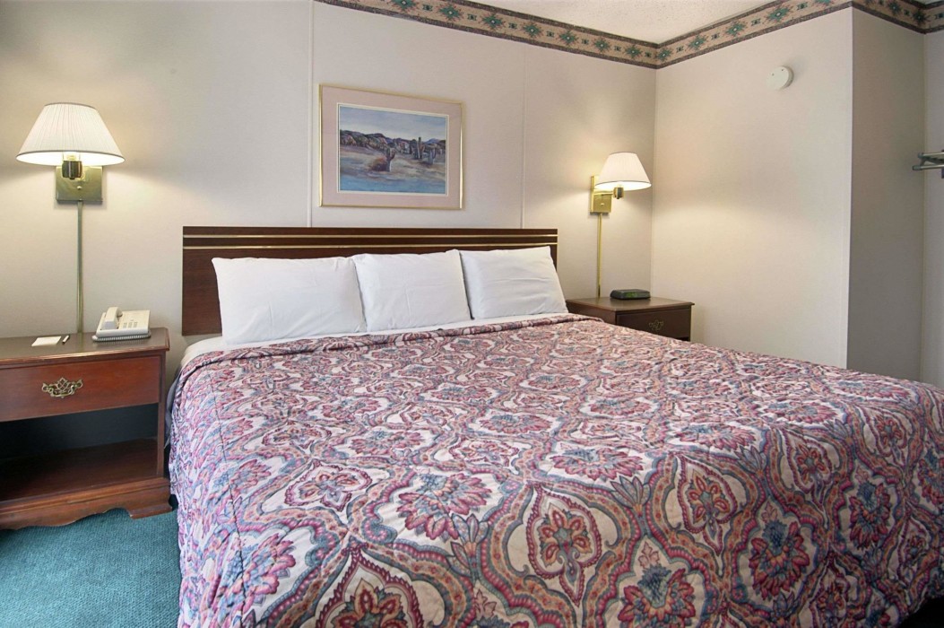 Rodeway Inn Enid South 3/10