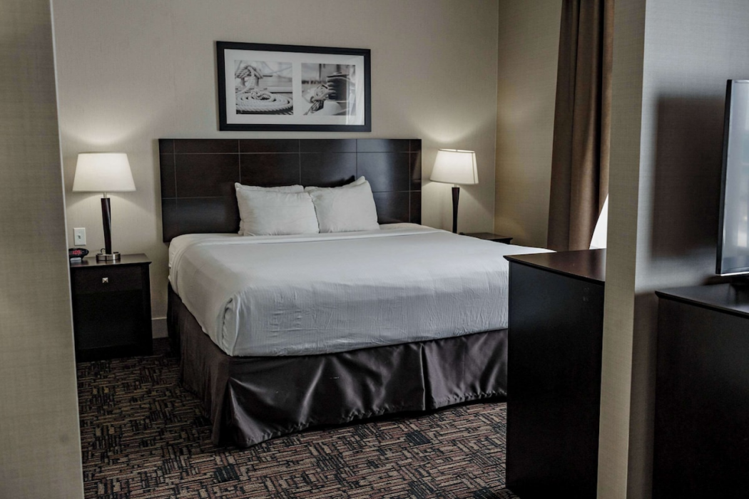 Radisson Hotel Edmonton Airport 8/26
