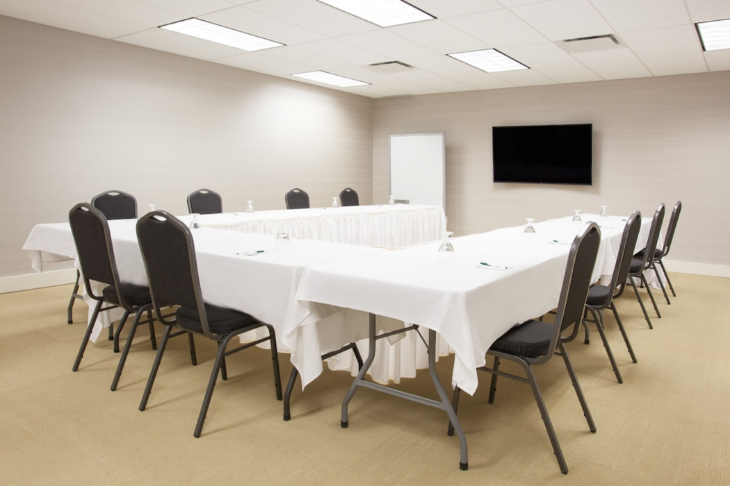 Radisson Hotel Edmonton Airport 16/26