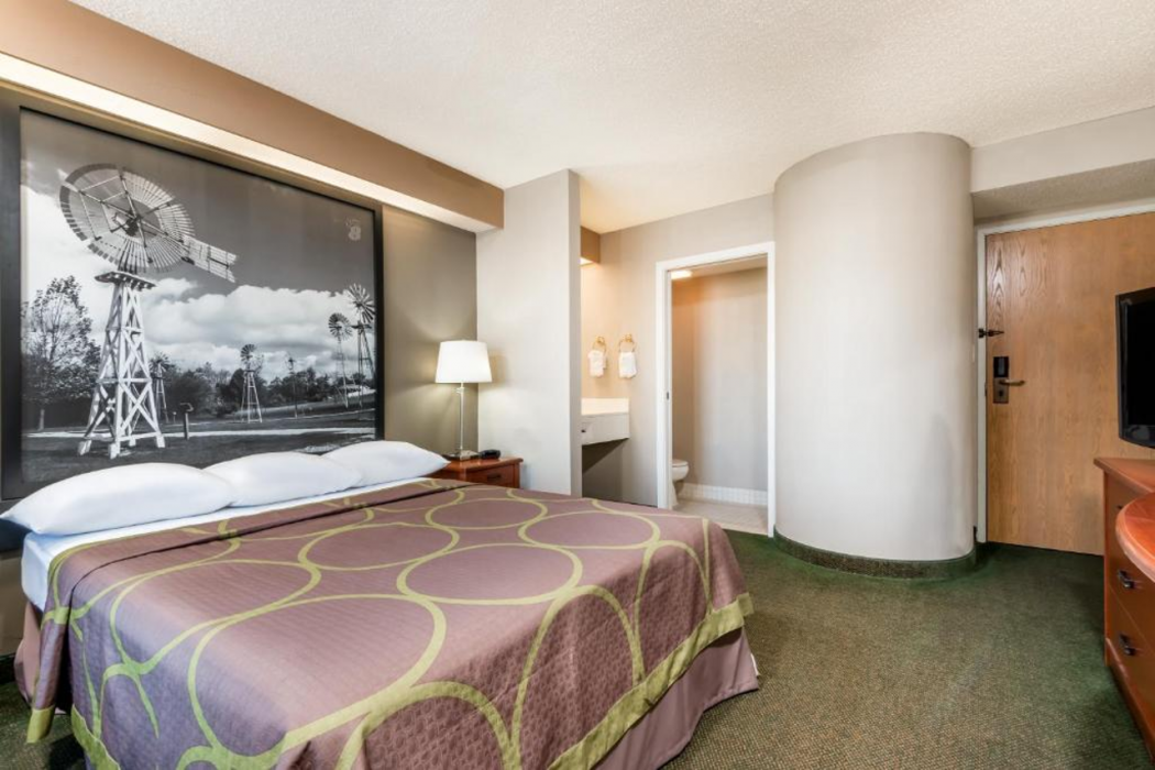 Super 8 by Wyndham Jasper 5/26