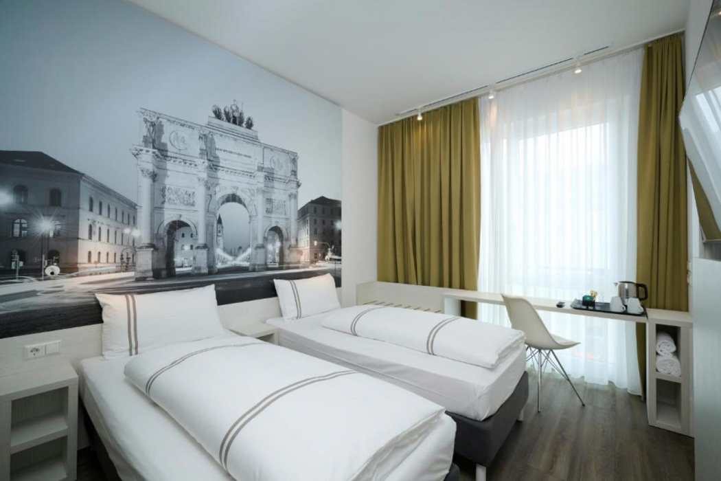 Room at Premier Inn München City West, MUNICH