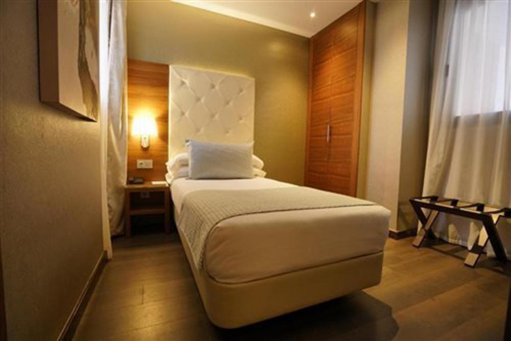 Room at Az Hotel Kouba, ALGIERS