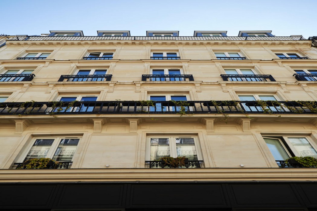 Whistler Hotel in PARIS