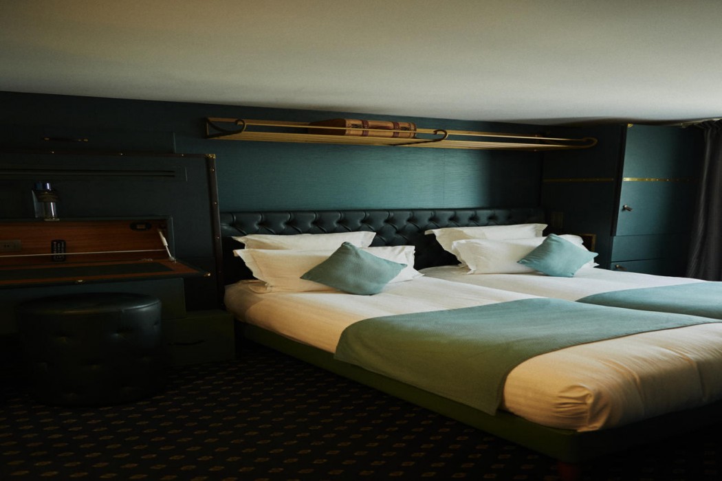 Whistler Hotel 22/85