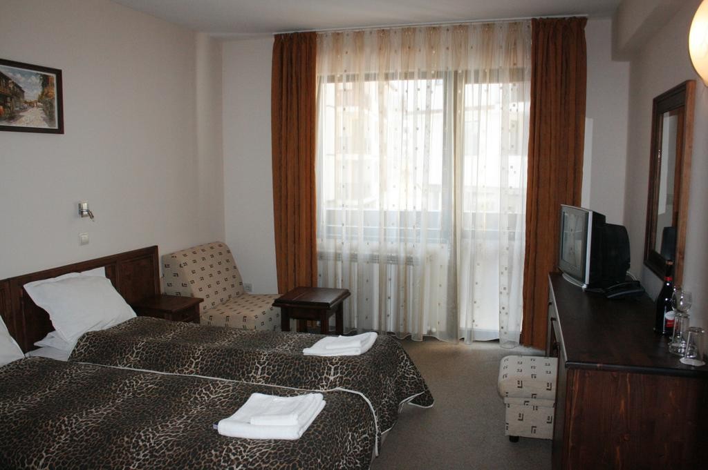 Dumanov Hotel 22/67