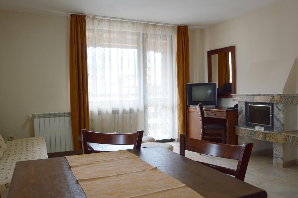Dumanov Hotel 20/67