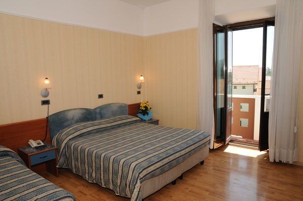 HOTEL VICTORIA 17/36