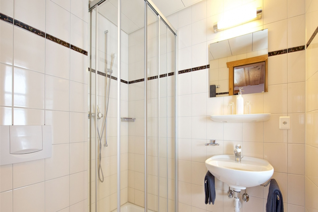 Hotel Bahnhof 7/14