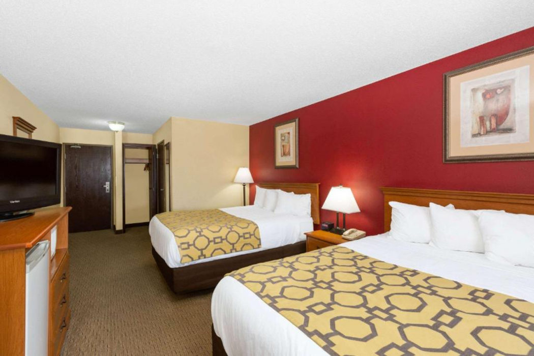 Baymont by Wyndham Fort Dodge 7/21