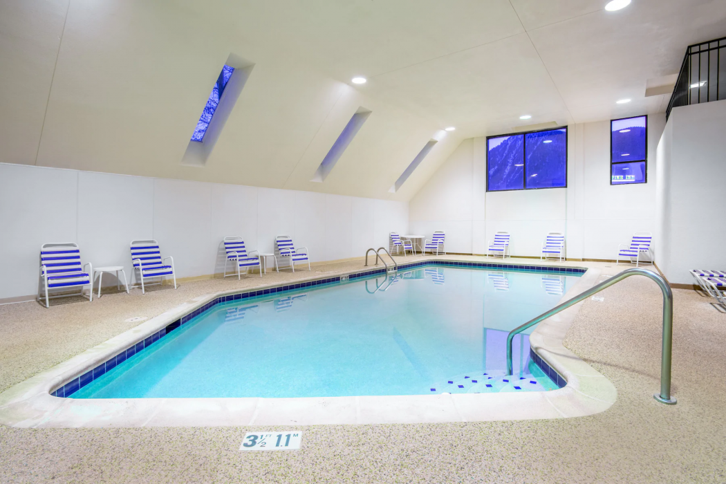 AC Hotel by Marriott Frisco Colorado 14/24