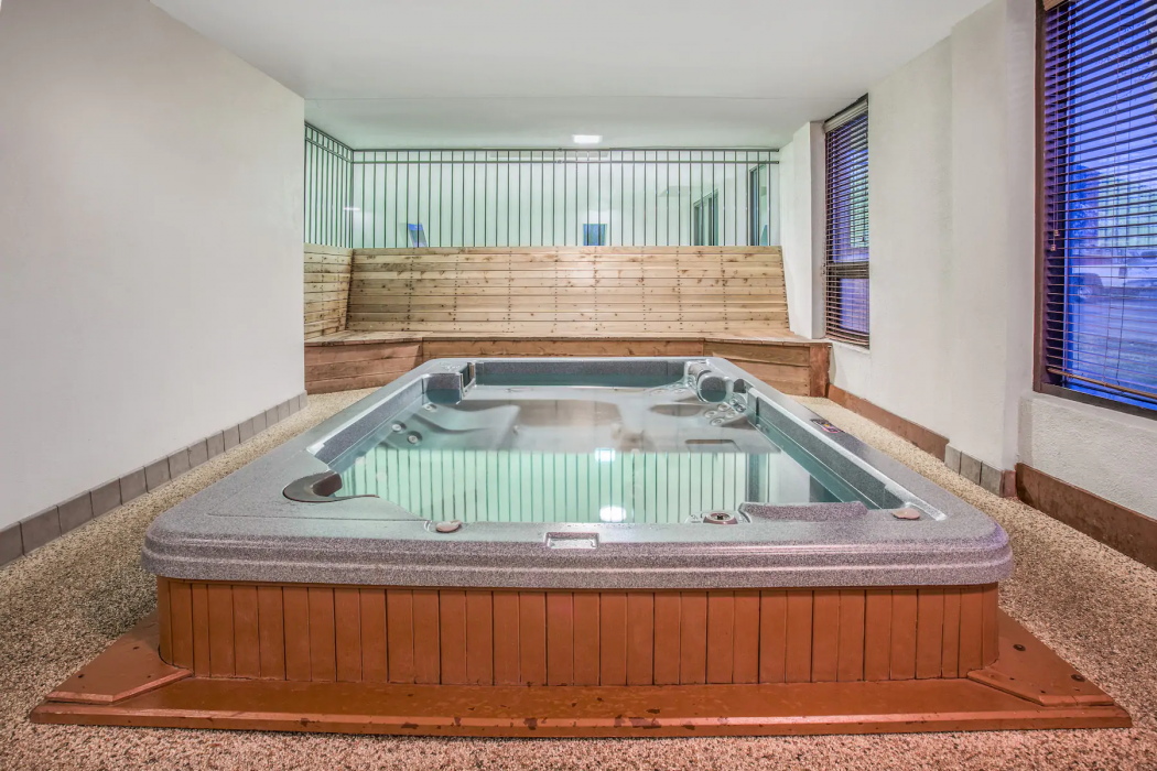 AC Hotel by Marriott Frisco Colorado 13/24