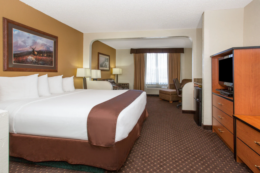 AC Hotel by Marriott Frisco Colorado 7/24
