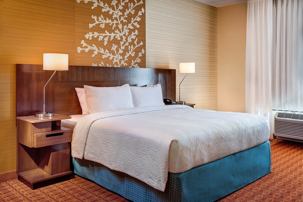 Fairfield Inn And Suites By Marriott Lincoln Airport 20/45
