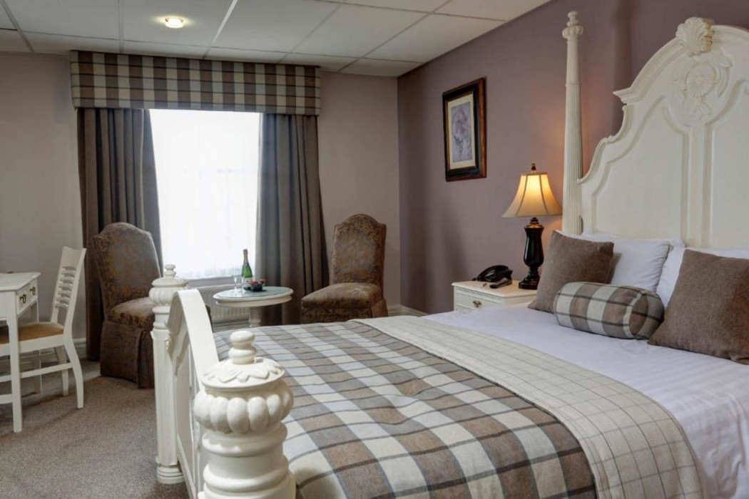 West Retford Hotel, Signature Collection 12/46