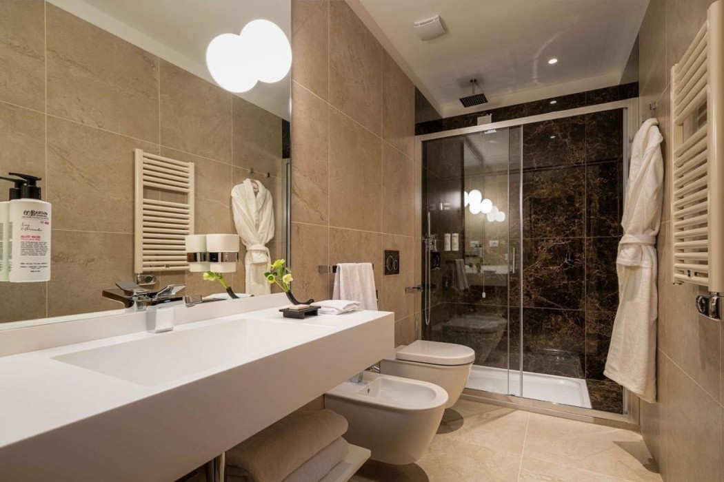 Worldhotel Casati 18 22/63