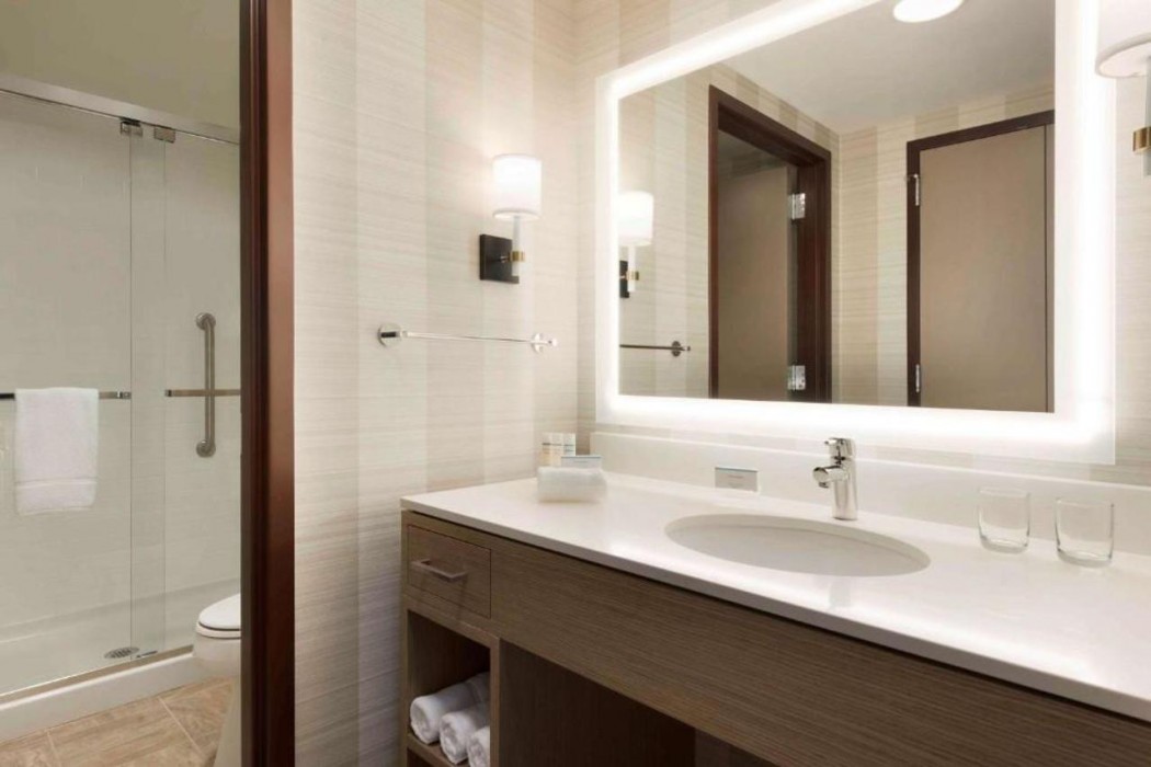 Homewood Suites by Hilton Chicago West Loop Fulton Market Area 10/48