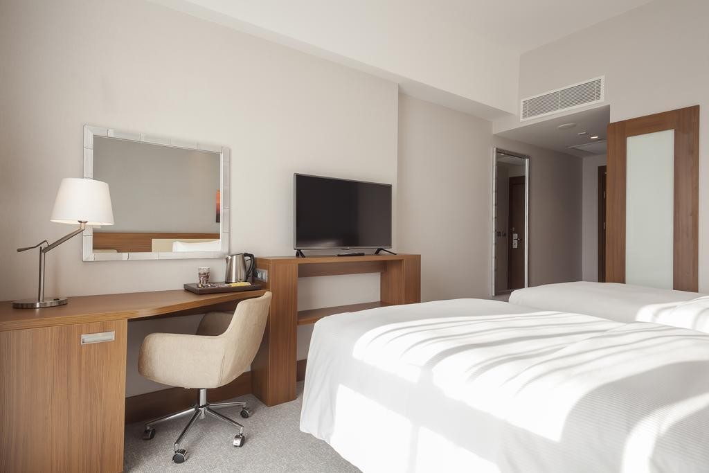 Hampton By Hilton Aliaga Izmir 7/30