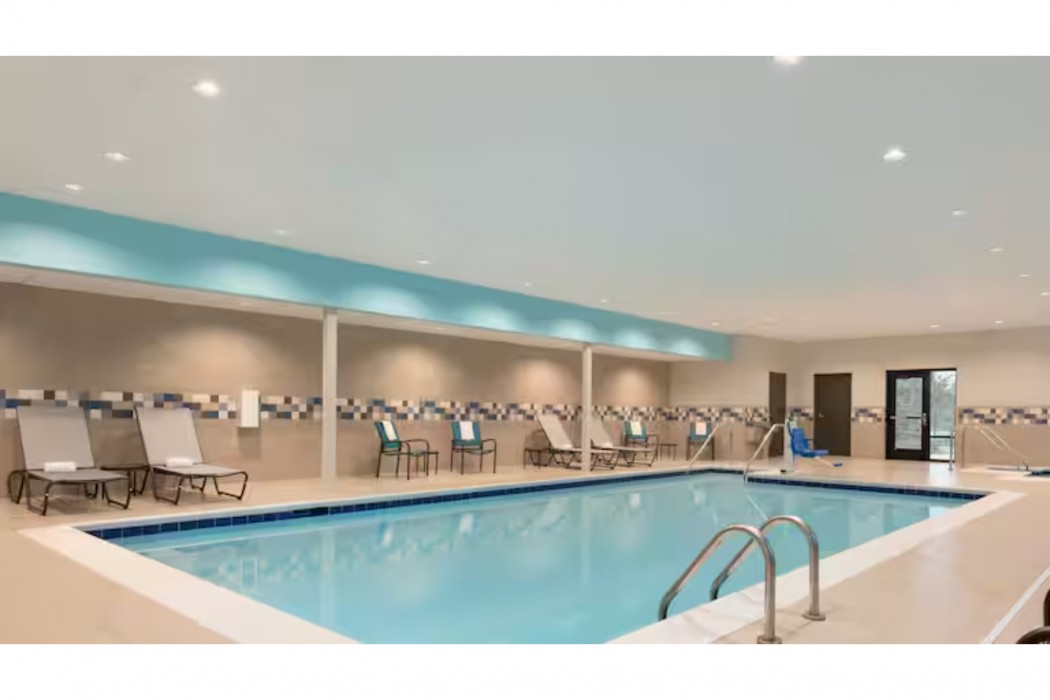 Hampton Inn & Suites Kenosha Pleasant Prairie 16/44