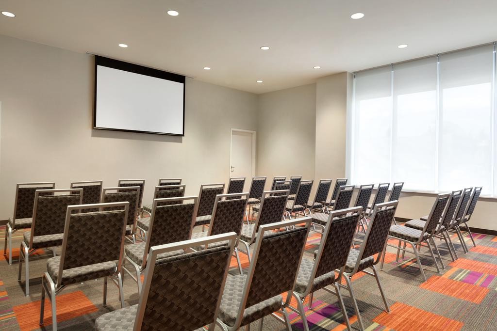 Home2 Suites By Hilton Eugene Downtown University Area 10/29