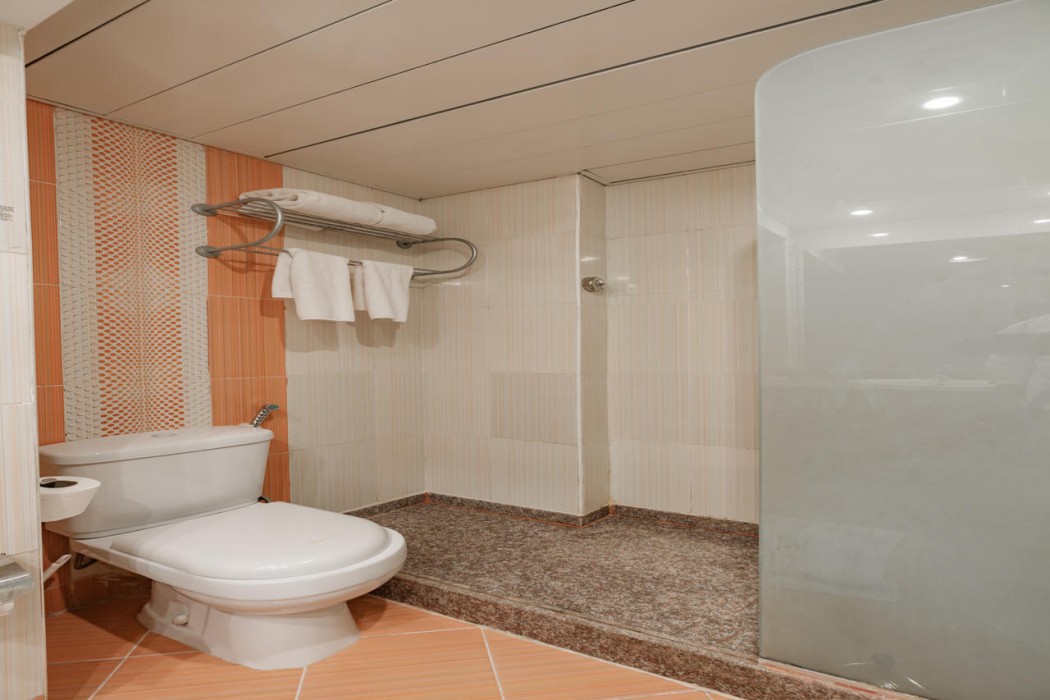 King Tut Aqua Beach Resort 23/83