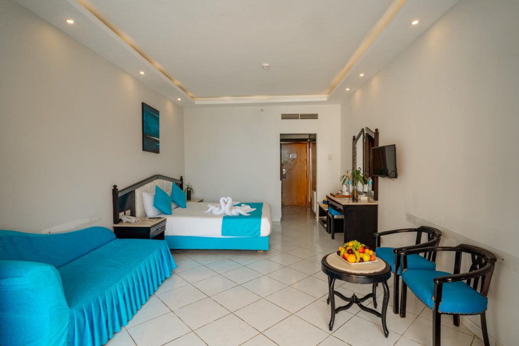 King Tut Aqua Beach Resort 27/83